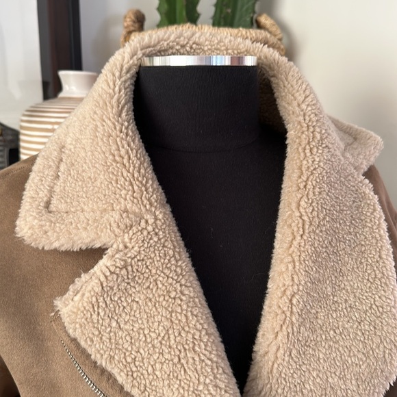 Zara Suede-like Bomber Jacket with Sherpa Lining - Picture 3 of 11
